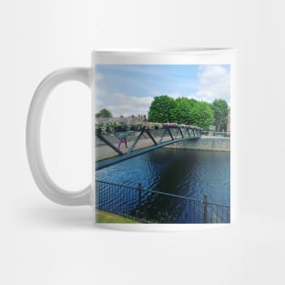 A bridge Mug